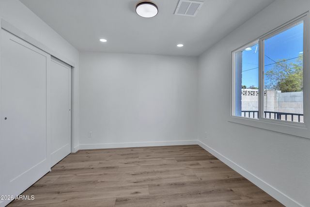 1266 E LA JOLLA Drive, Tempe, AZ 85282