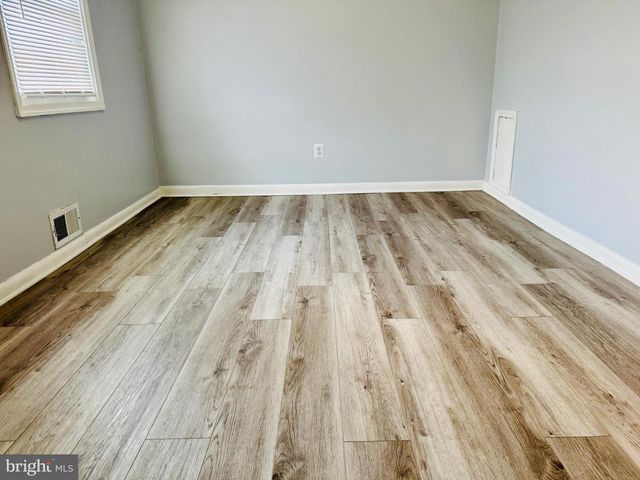 8134 MID HAVEN RD, Dundalk, MD 21222