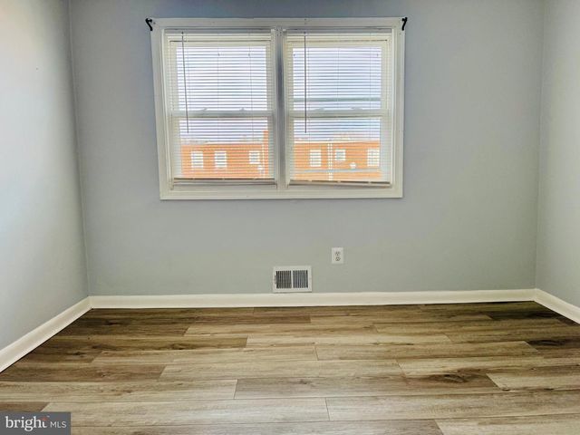 8134 MID HAVEN RD, Dundalk, MD 21222