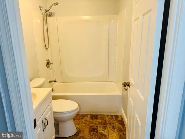 8134 MID HAVEN RD, Dundalk, MD 21222