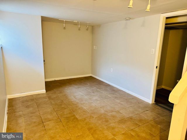 8134 MID HAVEN RD, Dundalk, MD 21222