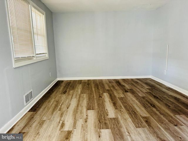 8134 MID HAVEN RD, Dundalk, MD 21222