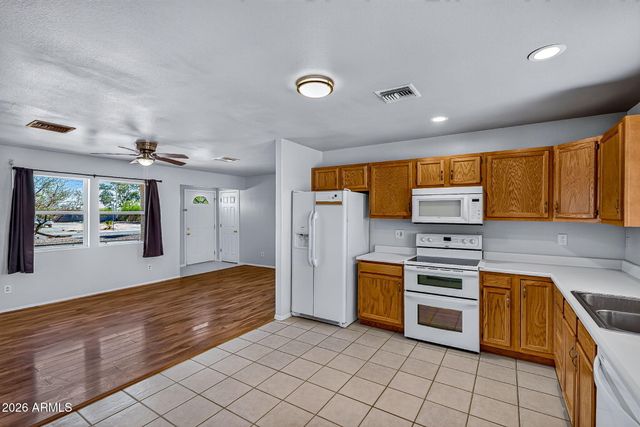 8995 W SANTA CRUZ Boulevard, Arizona City, AZ 85123