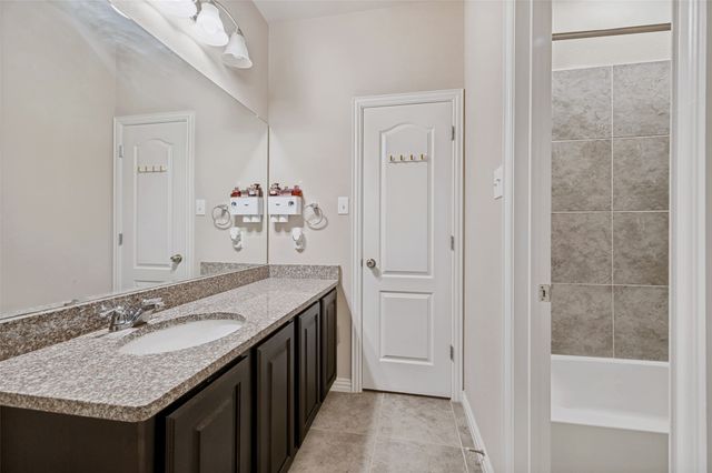 824 Water Garden Circle, Little Elm, TX 75068