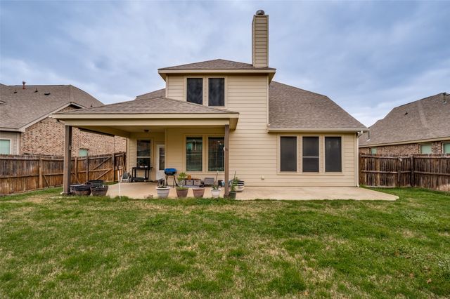 824 Water Garden Circle, Little Elm, TX 75068
