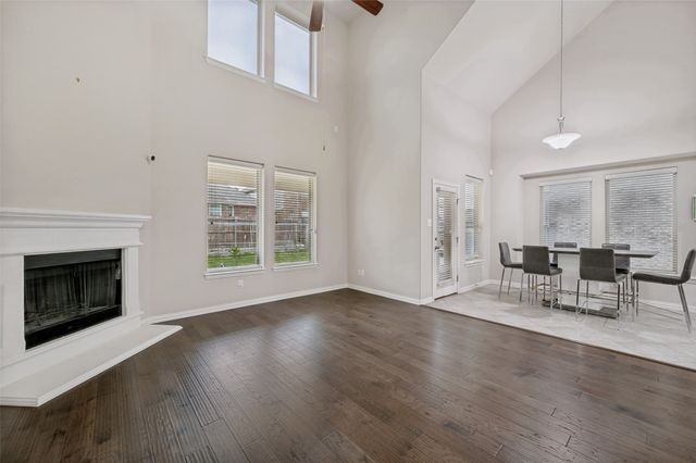 824 Water Garden Circle, Little Elm, TX 75068