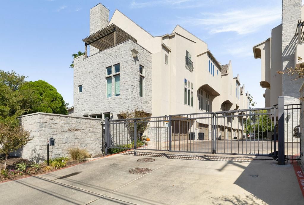 2300 Enfield RD 303, Austin, TX 78703