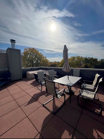 2734 N LINCOLN Avenue 3W, Chicago, IL 60614