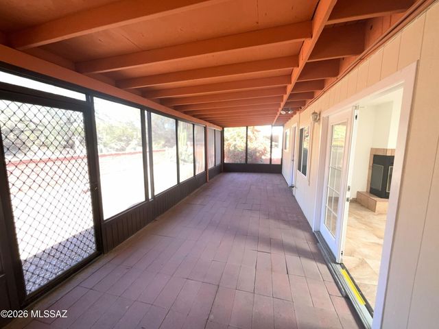 2016 S San Vincent Drive, Green Valley, AZ 85614