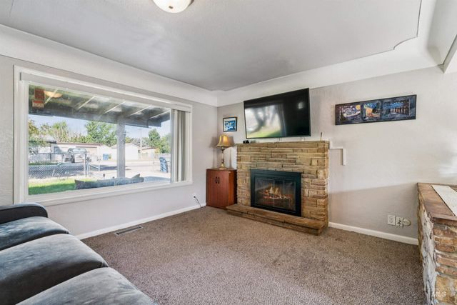 424 Meyer Ave, Nampa, ID 83686