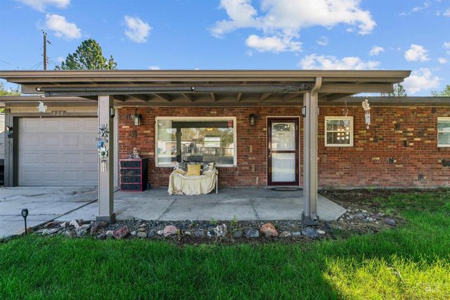 424 Meyer Ave, Nampa, ID 83686