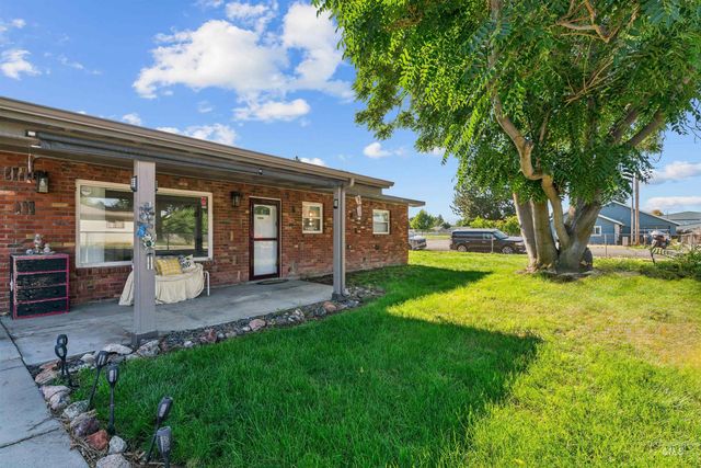 424 Meyer Ave, Nampa, ID 83686