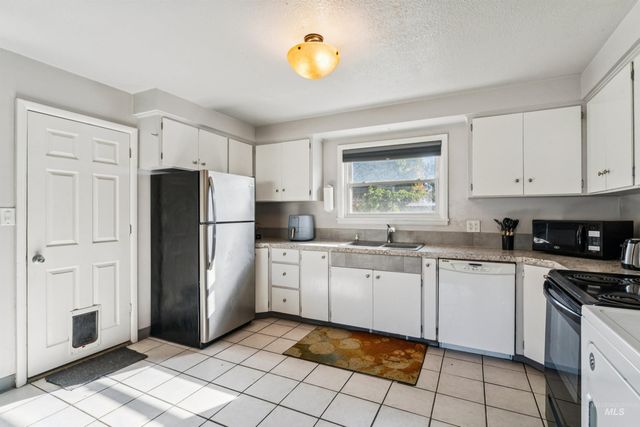 424 Meyer Ave, Nampa, ID 83686