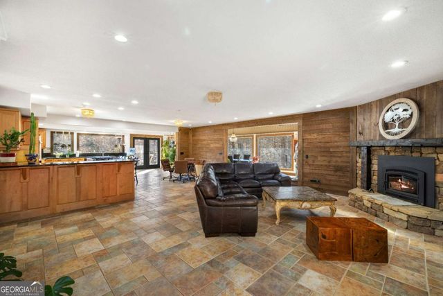 3800 Cutcane Road, Mineral Bluff, GA 30559