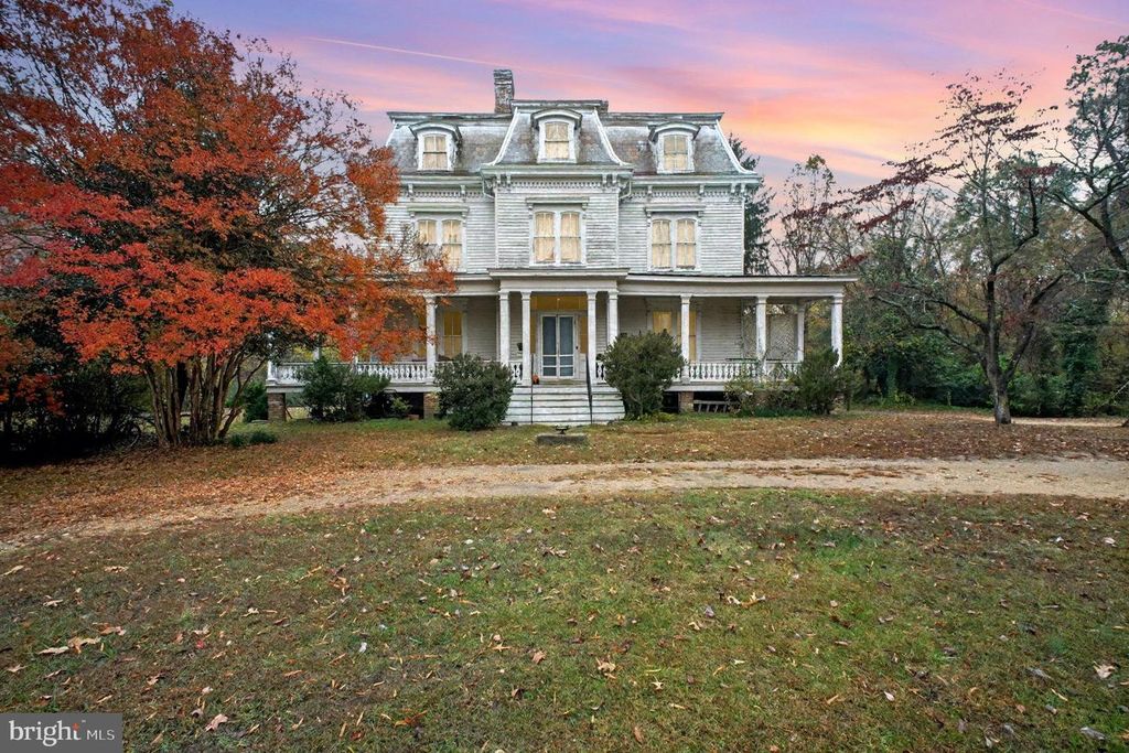 900 FICKLEN RD, Fredericksburg, VA 22405