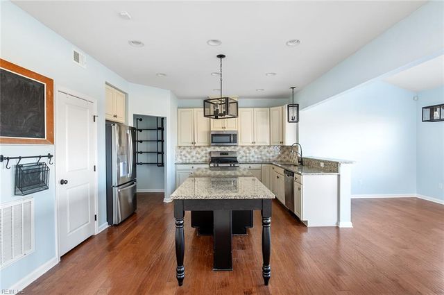 331 Spring Hill PL, Smithfield, VA 23430