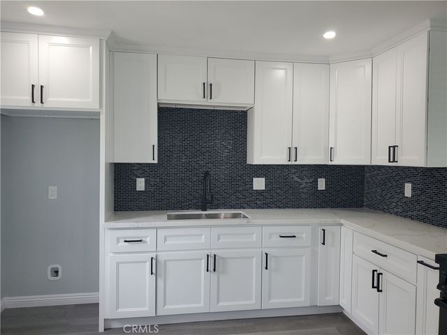 1133 W 58th, Los Angeles, CA 90037