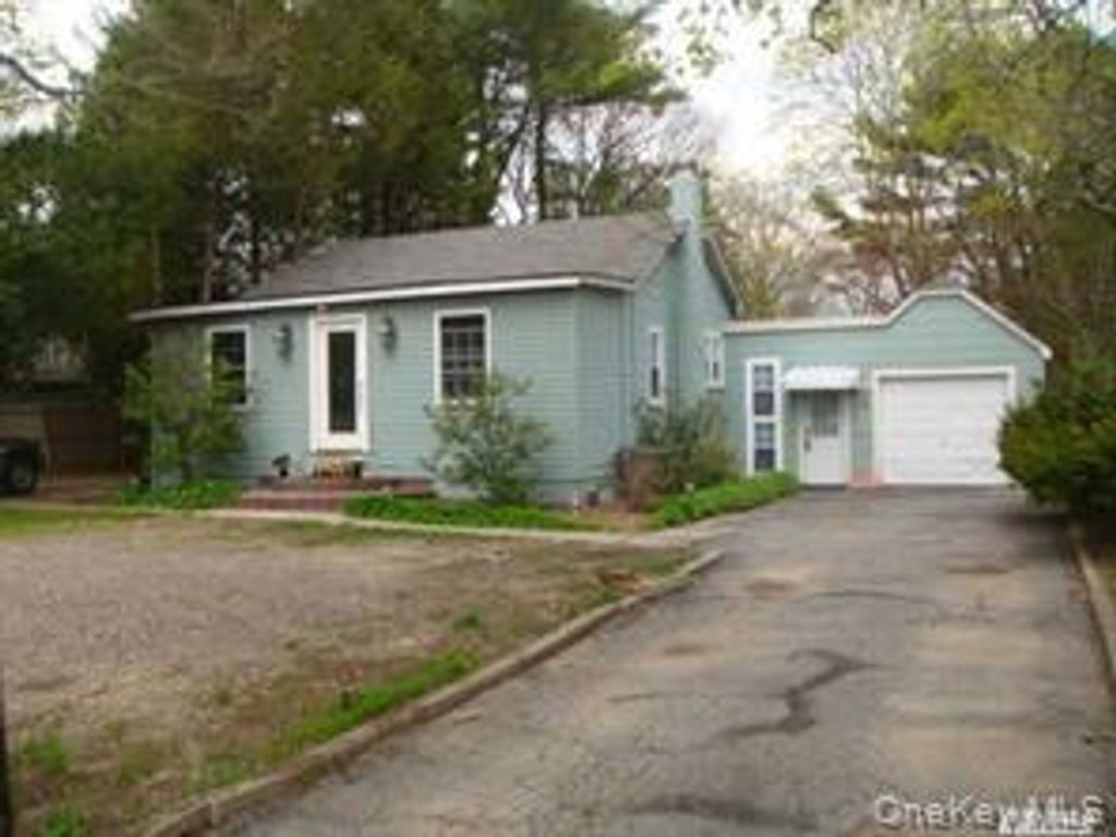 822 Deer Park Road, Dix Hills, NY 11746 — exterior