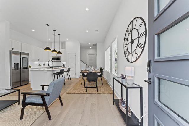 332 Neyland Street, Houston, TX 77022