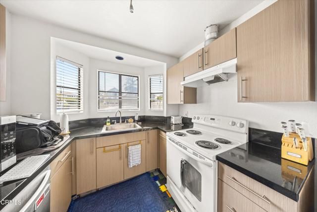 6516 Del Playa Drive, Goleta, CA 93117