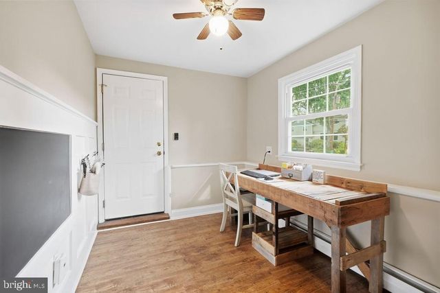 232 MIDWAY DR, Morrisville, PA 19067