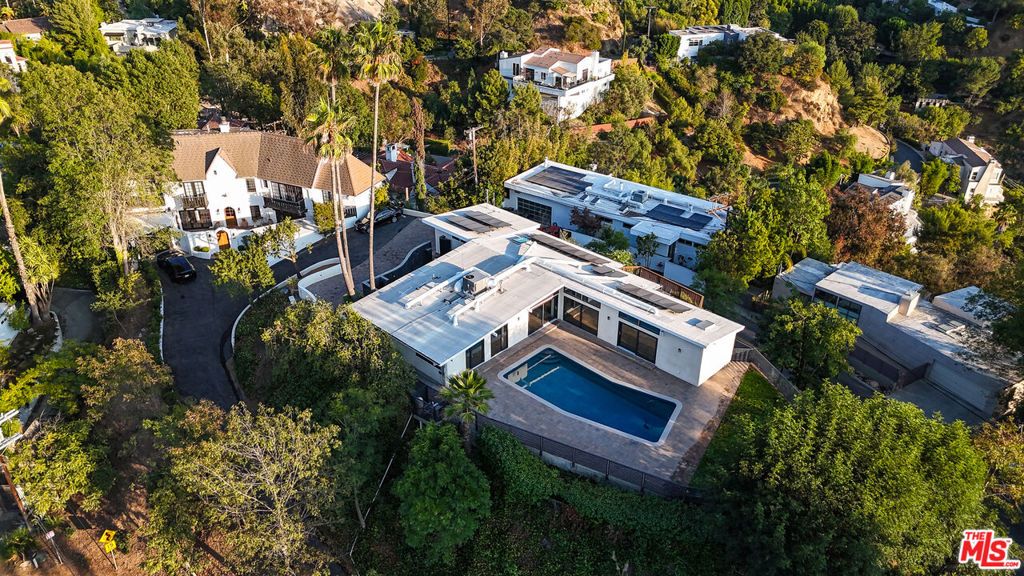 Image 1 of property listing at 2740 Nichols Canyon Road, Los Angeles, CA 90046
