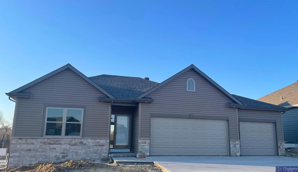 21114 Larimore Avenue, Elkhorn, NE 68022