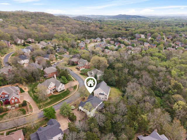 235 Halberton Dr, Franklin, TN 37069