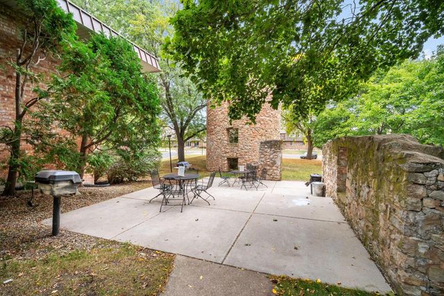 4117 W Rivers Edge CIRCLE #1, Brown Deer, WI 53209