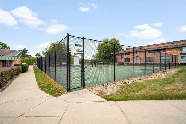 4117 W Rivers Edge CIRCLE #1, Brown Deer, WI 53209