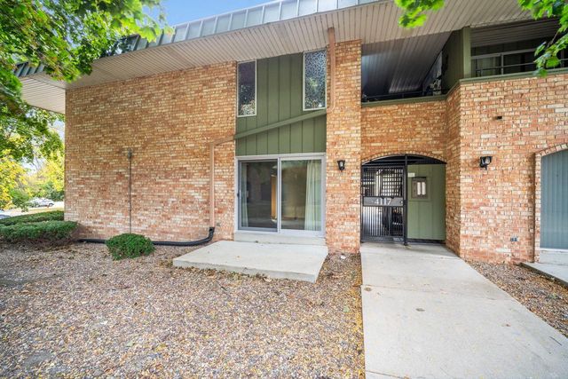 4117 W Rivers Edge CIRCLE #1, Brown Deer, WI 53209