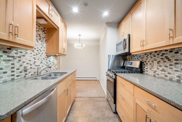 4117 W Rivers Edge CIRCLE #1, Brown Deer, WI 53209