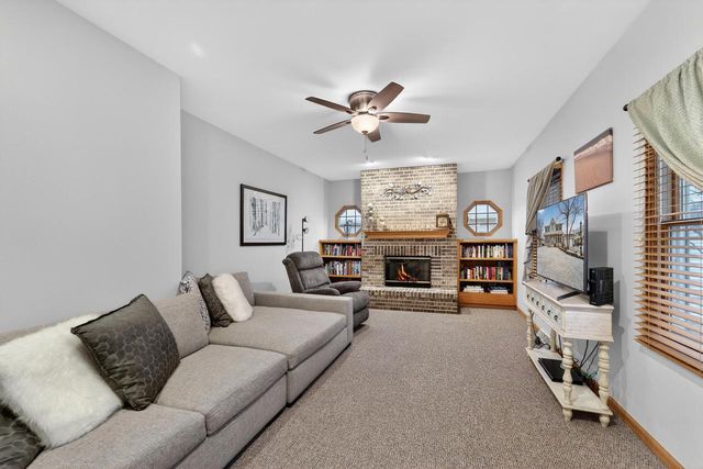 8454 Northview DRIVE, Pleasant Prairie, WI 53158