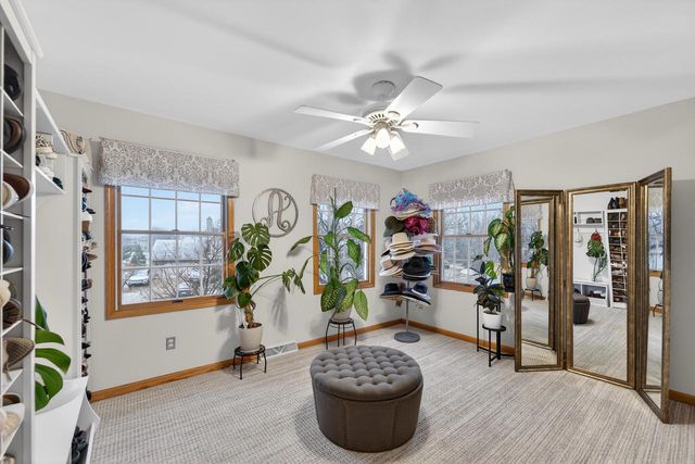 8454 Northview DRIVE, Pleasant Prairie, WI 53158