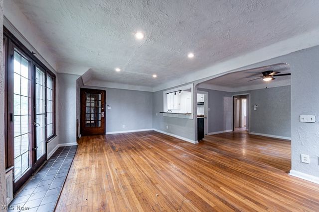 18405 Newell Road, Shaker Heights, OH 44122