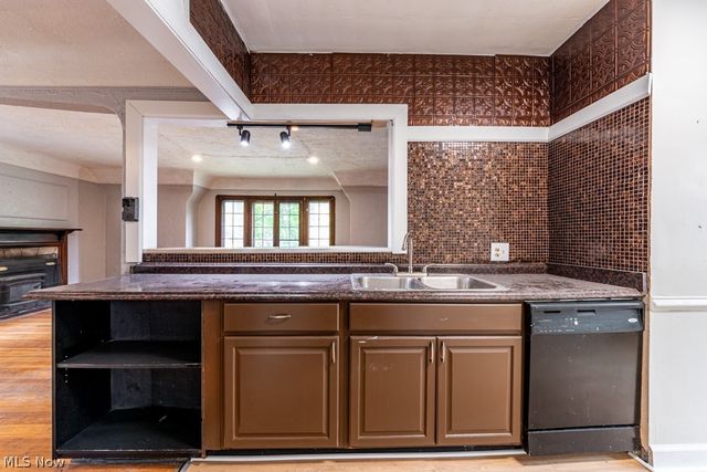 18405 Newell Road, Shaker Heights, OH 44122