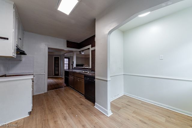 18405 Newell Road, Shaker Heights, OH 44122