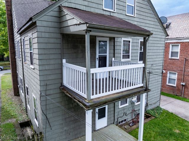 18405 Newell Road, Shaker Heights, OH 44122