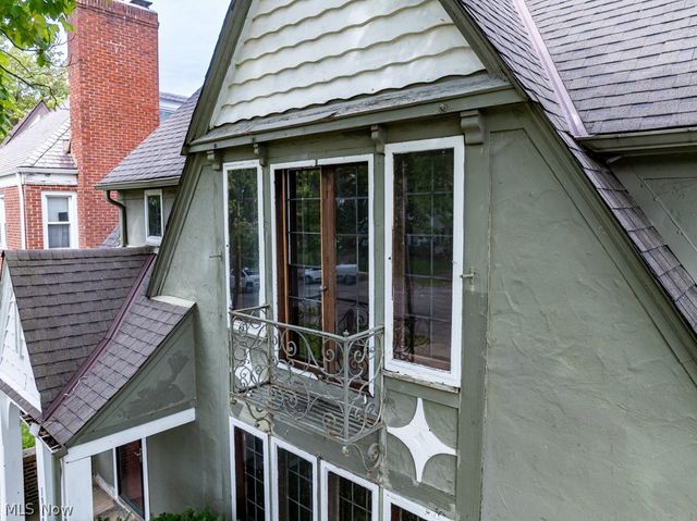 18405 Newell Road, Shaker Heights, OH 44122