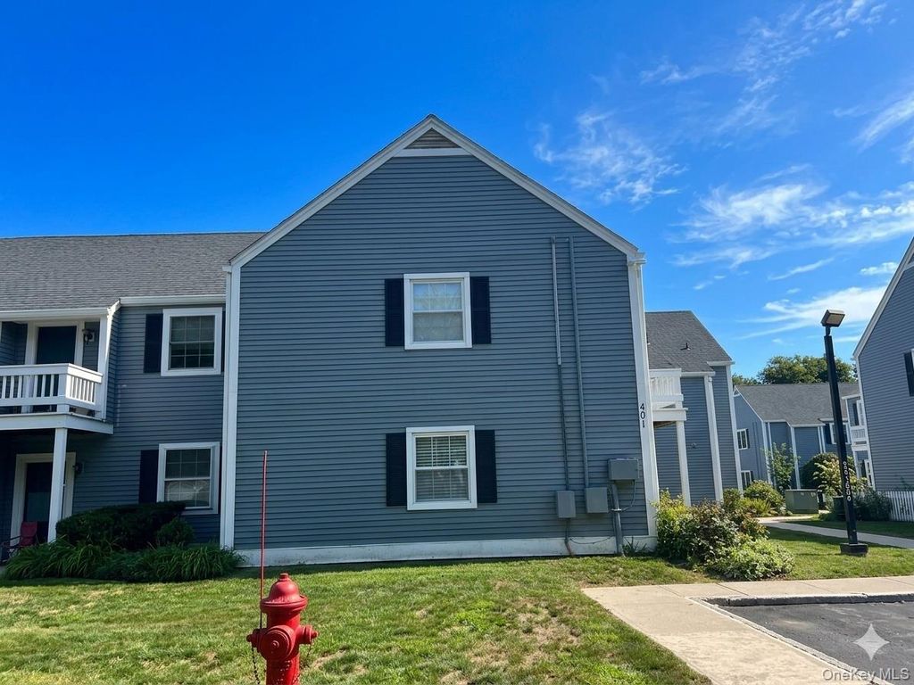401 Commons Way D, Fishkill, NY 12524 — exterior