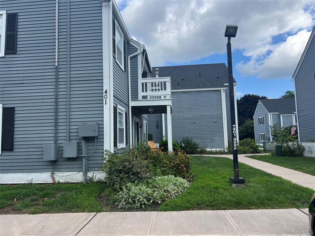 401 Commons Way D, Fishkill, NY 12524 — photo 2
