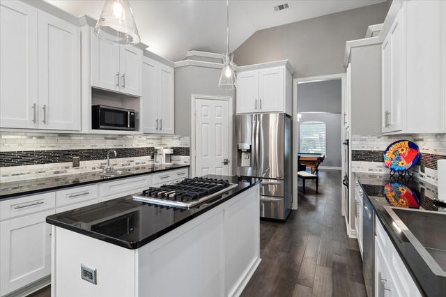 9654 Dickens Lane, Frisco, TX 75033