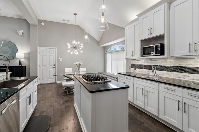9654 Dickens Lane, Frisco, TX 75033