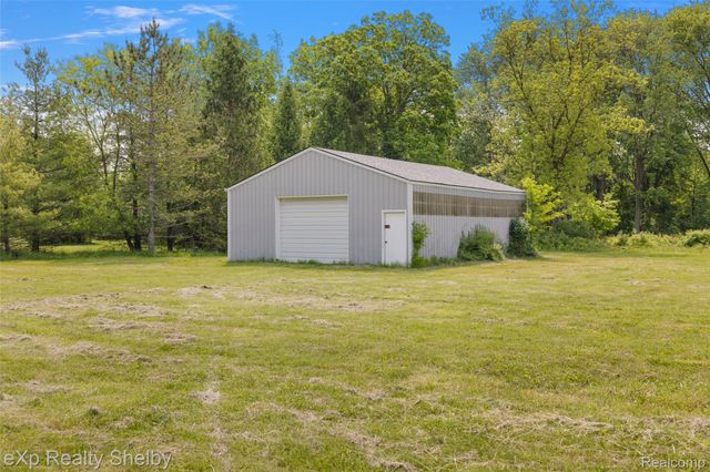 14721 Terry Road, Berlin Township, MI 48002