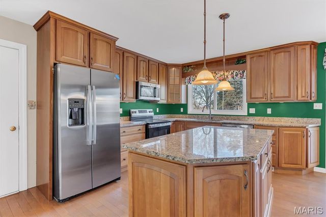 440 Country Ridge Drive, St Charles, MO 63304