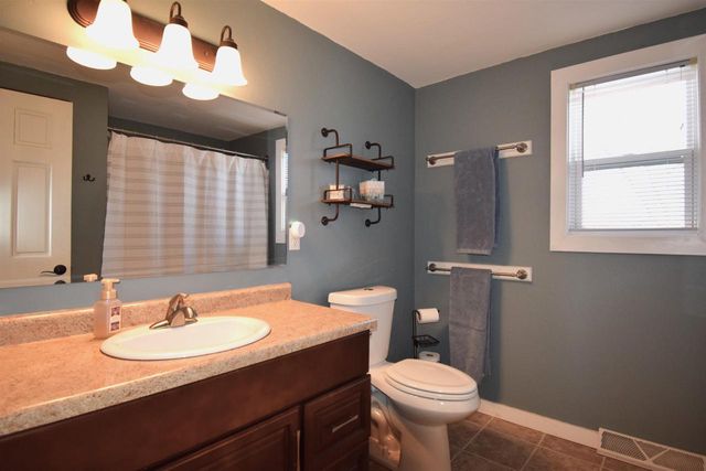 1452 BONNIE DRIVE, Menasha, WI 54952