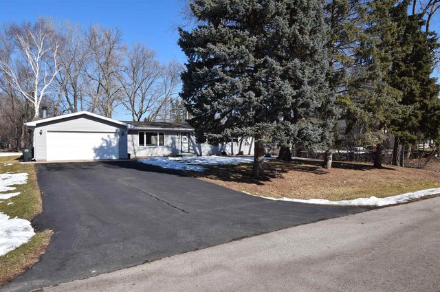 1452 BONNIE DRIVE, Menasha, WI 54952