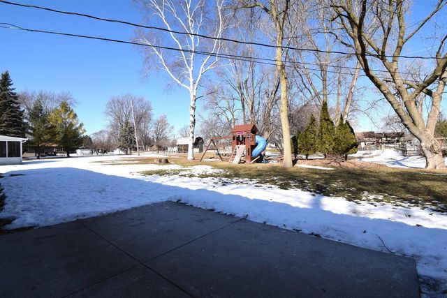 1452 BONNIE DRIVE, Menasha, WI 54952