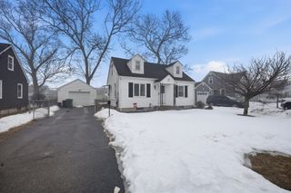 105 Lachine St, Chicopee, MA 01020
