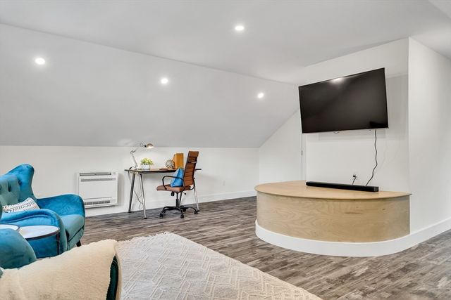 137 Withington Rd, Newton, MA 02458